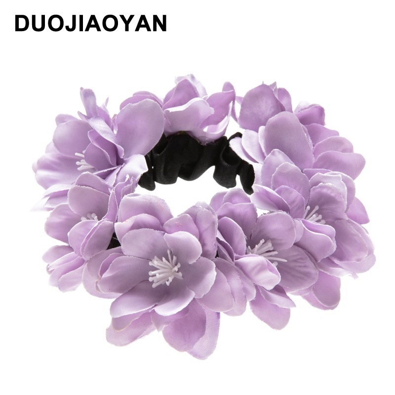 Europoje ir Jungtinėse Amerikos Valstijose naujas ramunėlių plaukų žiedas, saulėgrąžų, arklio uodegos galvutės, virvės, pojūčių vėduoklės, plaukų aksesuarai, imituojantis audinį, storosios žarnos žiedas