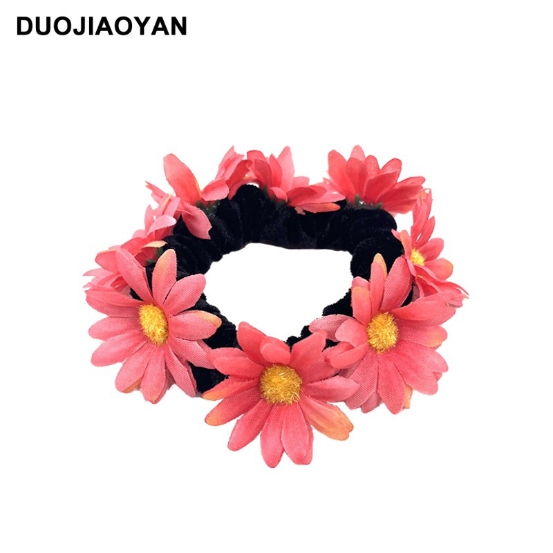 Europoje ir Jungtinėse Amerikos Valstijose naujas ramunėlių plaukų žiedas, saulėgrąžų, arklio uodegos galvutės, virvės, pojūčių vėduoklės, plaukų aksesuarai, imituojantis audinį, storosios žarnos žiedas