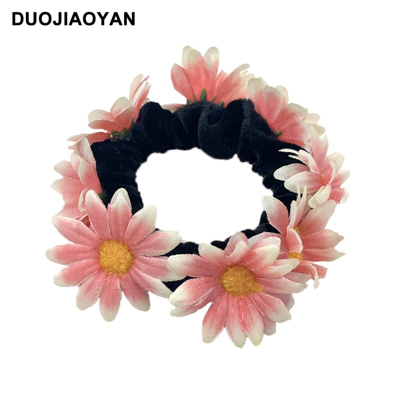 Europoje ir Jungtinėse Amerikos Valstijose naujas ramunėlių plaukų žiedas, saulėgrąžų, arklio uodegos galvutės, virvės, pojūčių vėduoklės, plaukų aksesuarai, imituojantis audinį, storosios žarnos žiedas