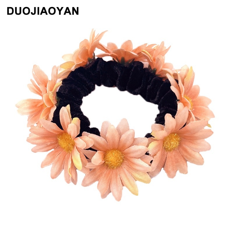 Europoje ir Jungtinėse Amerikos Valstijose naujas ramunėlių plaukų žiedas, saulėgrąžų, arklio uodegos galvutės, virvės, pojūčių vėduoklės, plaukų aksesuarai, imituojantis audinį, storosios žarnos žiedas