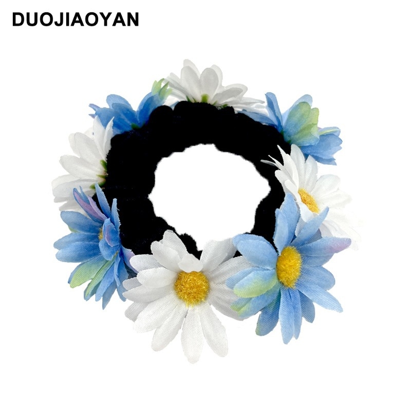 Europoje ir Jungtinėse Amerikos Valstijose naujas ramunėlių plaukų žiedas, saulėgrąžų, arklio uodegos galvutės, virvės, pojūčių vėduoklės, plaukų aksesuarai, imituojantis audinį, storosios žarnos žiedas