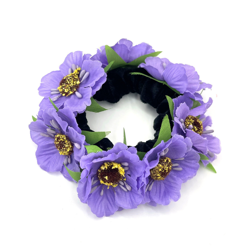 Europoje ir Jungtinėse Amerikos Valstijose naujas ramunėlių plaukų žiedas, saulėgrąžų, arklio uodegos galvutės, virvės, pojūčių vėduoklės, plaukų aksesuarai, imituojantis audinį, storosios žarnos žiedas