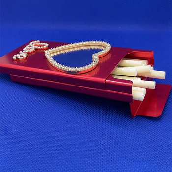 Χονδρικό κουτί τσιγάρων αλουμινίου διασυνοριακό δημιουργικό μοντέρνο κομψό ανθεκτικό στην υγρασία και την πίεση κλιπ τσιγάρων σε σχήμα καρδιάς 20 τεμάχια πάχος μετάλλου