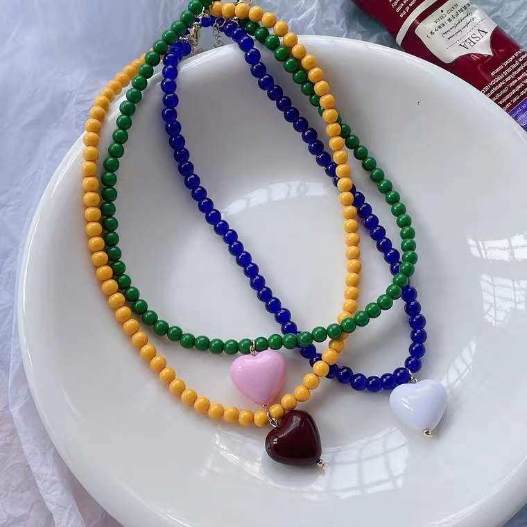 suzyacc kr dél-koreai designer színes kontrasztos szerelmes gyöngyökből készült női nyaklánc 2025 új kulcscsont lánc
