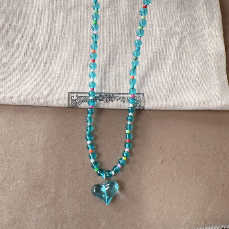 suzyacc kr dél-koreai designer színes kontrasztos szerelmes gyöngyökből készült női nyaklánc 2025 új kulcscsont lánc