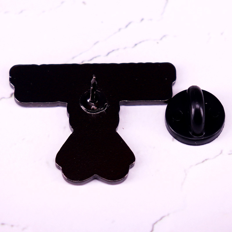 Kérlek, hallgass meg türelmesen, halláskárosodásom van, zománc kitűző, kawaii maci fém kitűző