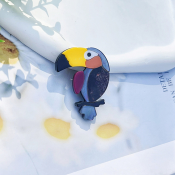 Tarpvalstybinė karšto pardavimo spalvota papūgos sagės segtukas rankomis siuvinėtas akrilinis papuošalų ženklelių krepšys aksesuarai didmeninė prekyba