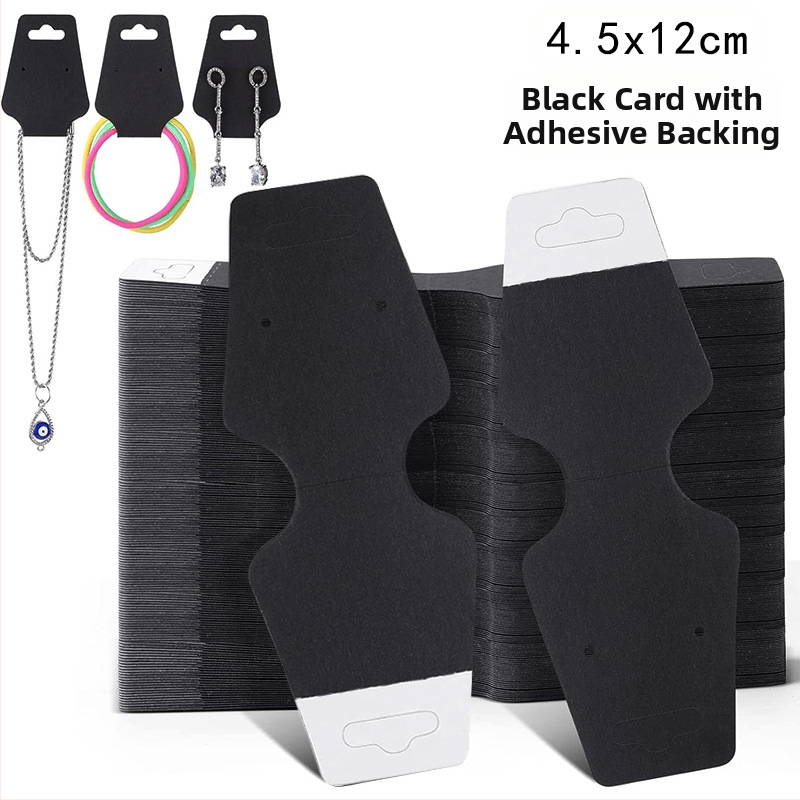 Papuošalų kortelė, perlenkta per pusę su lipnia kortele, lipni „Liftas Love“ rankų darbo papuošalų demonstravimo kortelė, skirta tarpvalstybiniam sprogimui, yra sandėlyje.