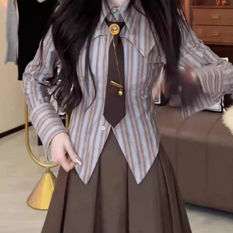 Retro, luxus, kávészínű nyakkendő, bronzszínű fémlánc, mackós kerek fejű kitűződíszítéssel, sokoldalú, nyakkendő nélküli nyakkendő