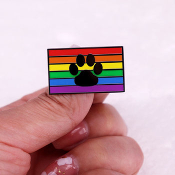 Macska mancs kutya mancsnyom színes csíkos zászló bross kisállat személy jelvény