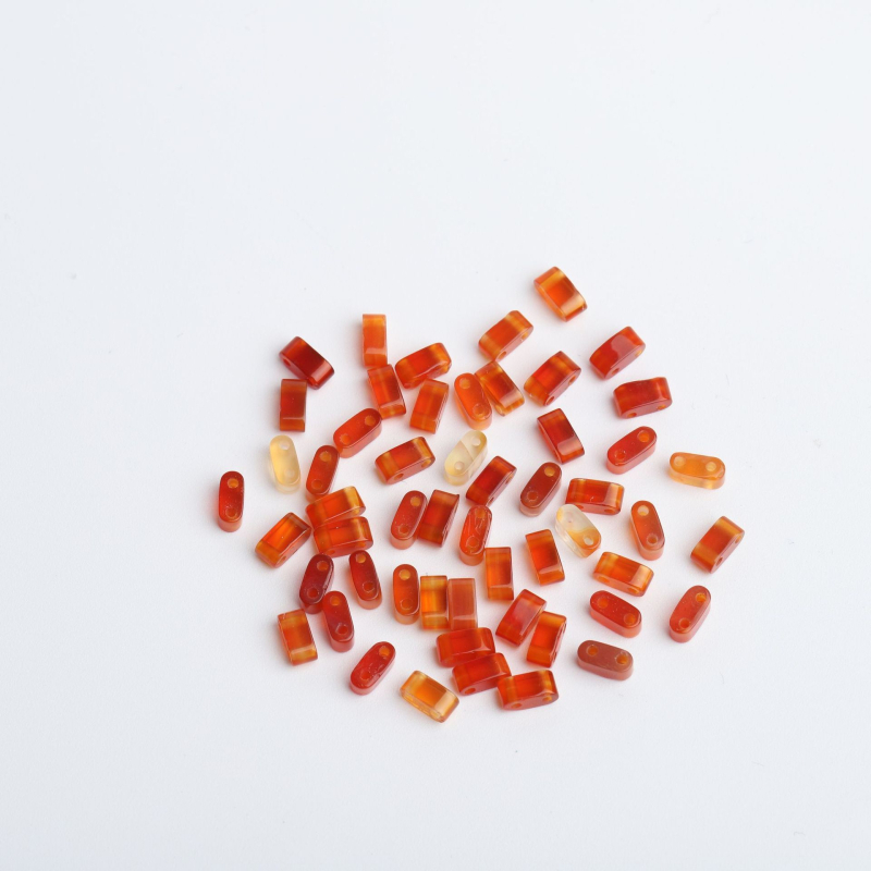 Természetes kőből készült dupla lyukú üveg rizsgyöngy nyaklánc, karkötő TILA gyöngyök DIY négyzet alakú laza gyöngyök kiegészítők anyag