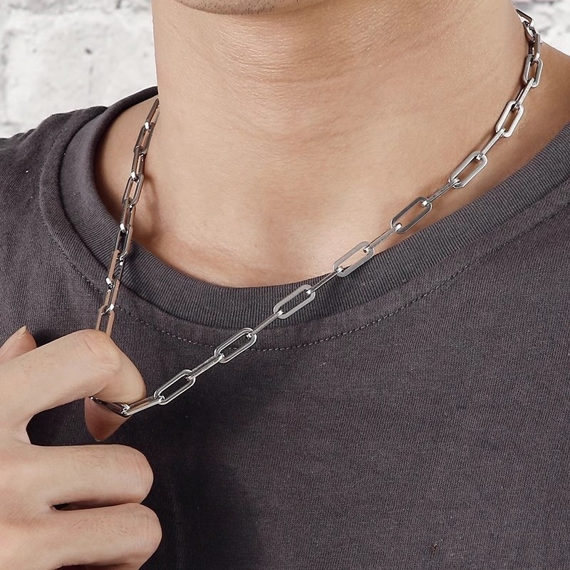Határokon átnyúló európai és amerikai stílusú nyaklánc férfi és női egyszerű gemkapocs titán acél kulcscsont lánc bedugós hideg stílusú divatos, mindenhez illő kiegészítők