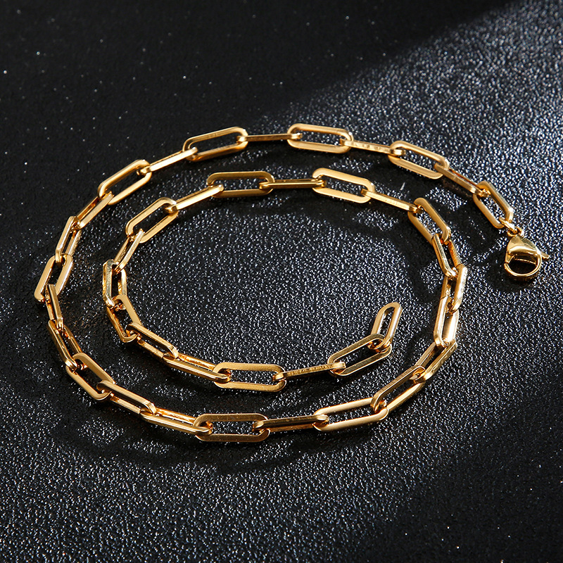 Határokon átnyúló európai és amerikai stílusú nyaklánc férfi és női egyszerű gemkapocs titán acél kulcscsont lánc bedugós hideg stílusú divatos, mindenhez illő kiegészítők