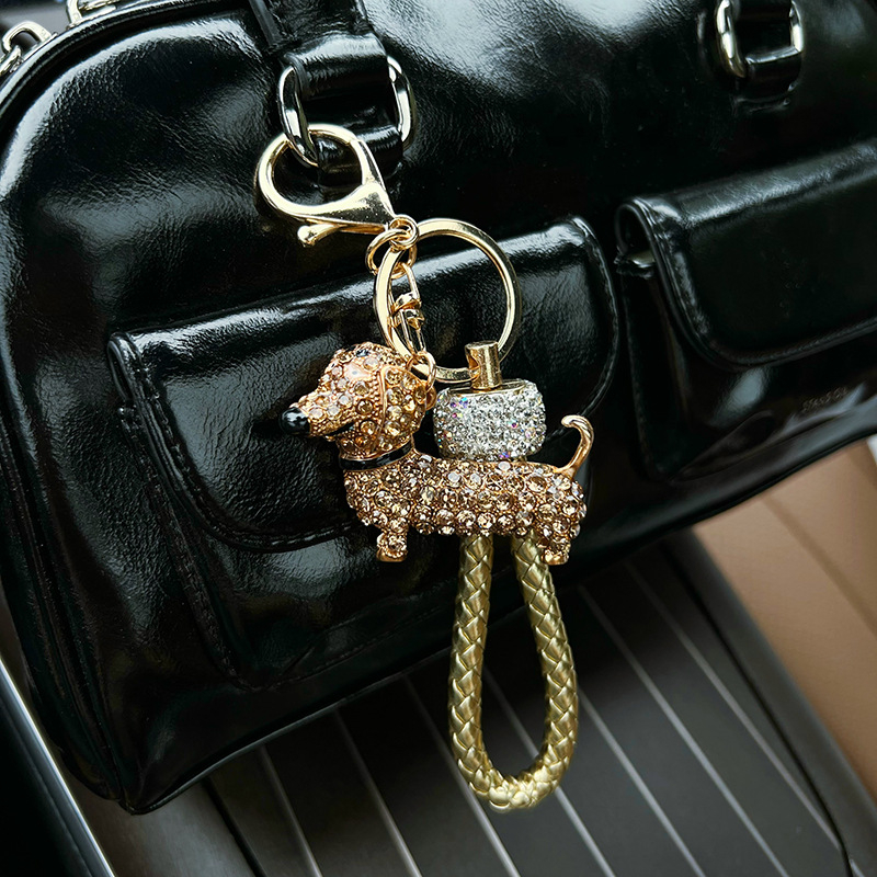 Új, gyémántokkal kirakott tacskó kutya kulcstartó, internethírű ötvözetből készült kiskutya autó kulcstartó lánc, kreatív táska, dekoratív medál