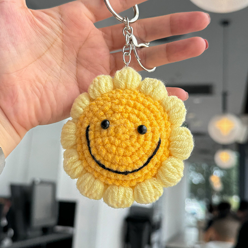 Kész mosolygós napraforgó medál kézzel készített gyapjú horgolt napraforgó kulcstartó internetes híresség iskolatáska függő kis ajándék