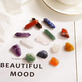 Piiriülene naturaalne värviline kivi kuusnurkne sammasülikond kuusnurkne sammas armastus originaalne kivikombinatsioon kristallpulbri käsitöö laos