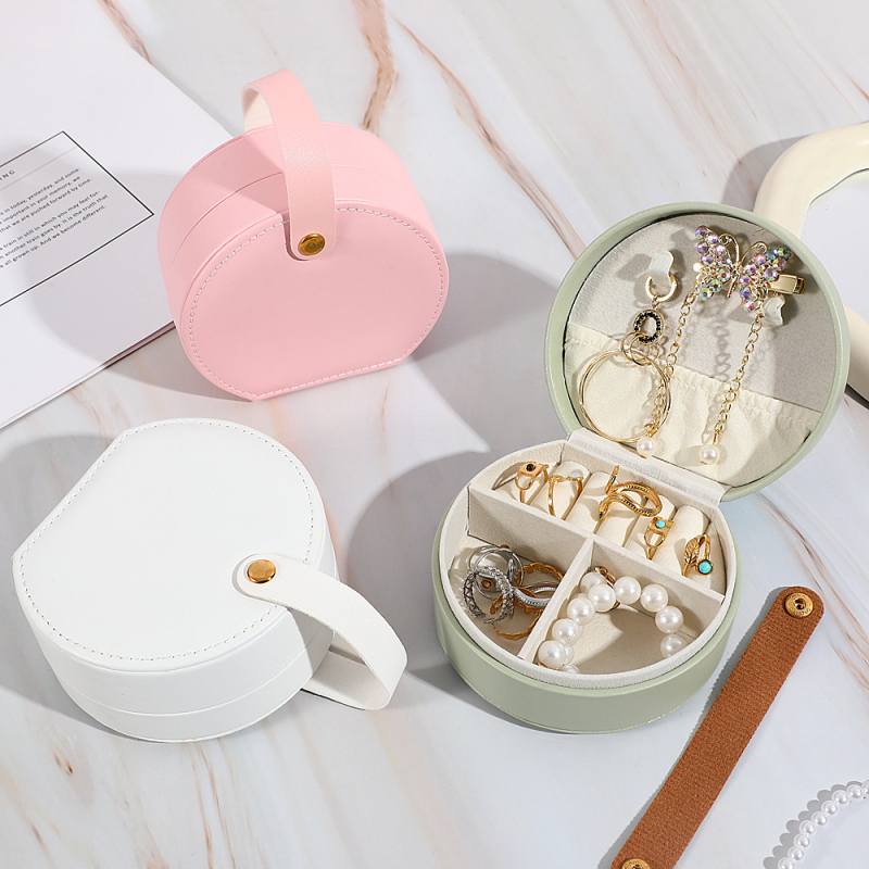 Csúcskategóriás félkör alakú hordozható mini ékszerdoboz hordozható utazási ékszer kiegészítők fülbevalók fülbevaló tárolódoboz bőr doboz