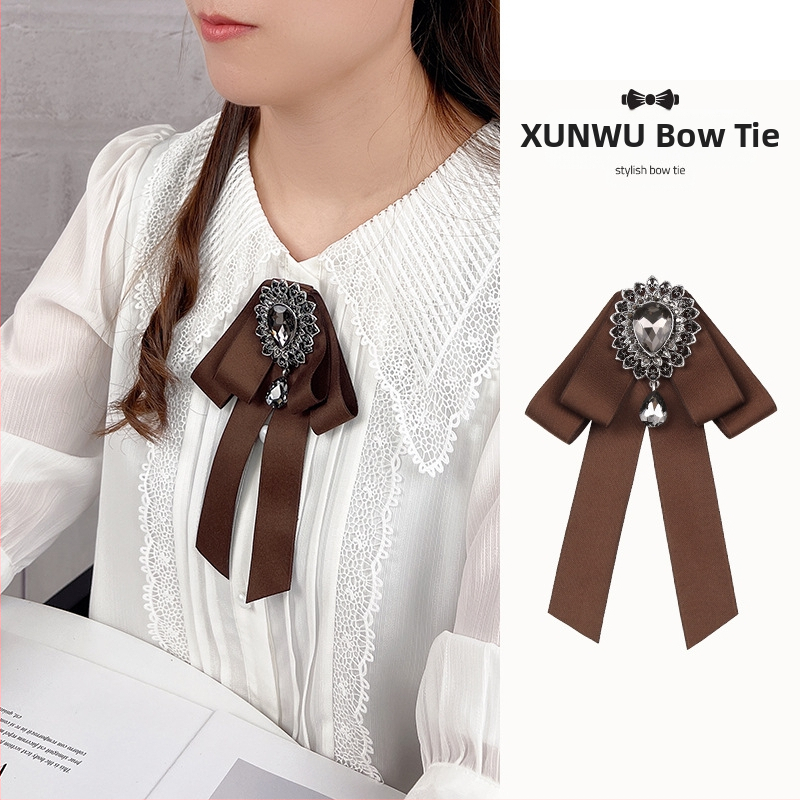 Дамска папионка, кафява риза с къри, брошка, панделка, аксесоари, пола, горна яка, декорация, панделка, щифт