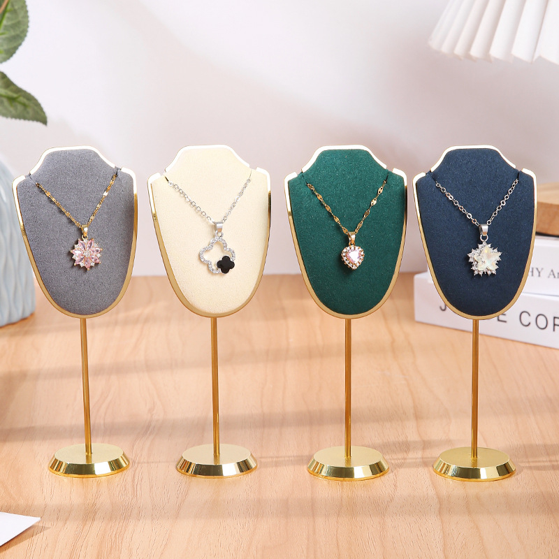 Határokon átnyúló fém ékszertartó, ultraszálas bársony, többszínű kijelző állvány, ékszerüzlet stúdió medál nyaklánc kijelző kellékek