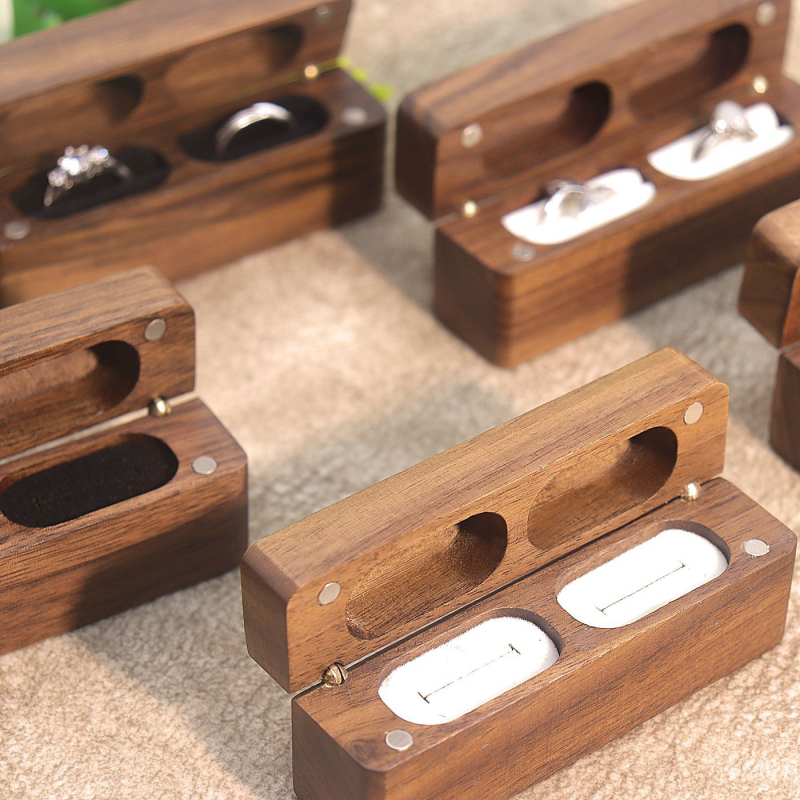 Uus pika ribaga magnetiline sõrmusekarp nelja magnetiga imemisrõngaga sõrmusesõrme ehtekarp musta pähkliga ehtepakendikarp ehtepakendikarp naistele