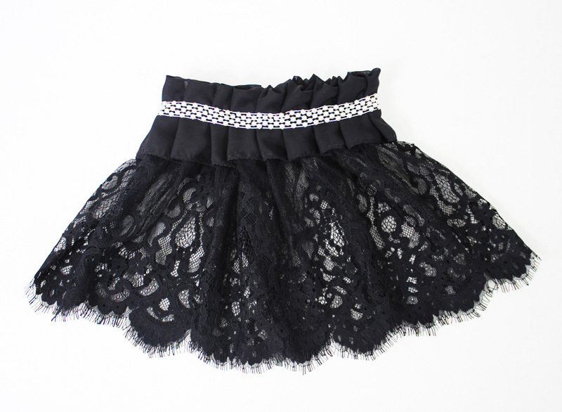 Moteriška tarpvalstybinė pavasario rudens žiemos skara su netikra apykakle, karoliukais ir nėriniais, dekoratyvine apykakle, raukta, klostuota aukšta apykakle.