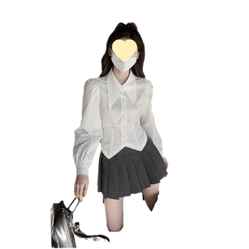 Kis méretű női tavaszi új stílus hegyes gallérral fehér hosszú ujjú ing női főiskolai stílusú blúz belső viselet alap rövid felső