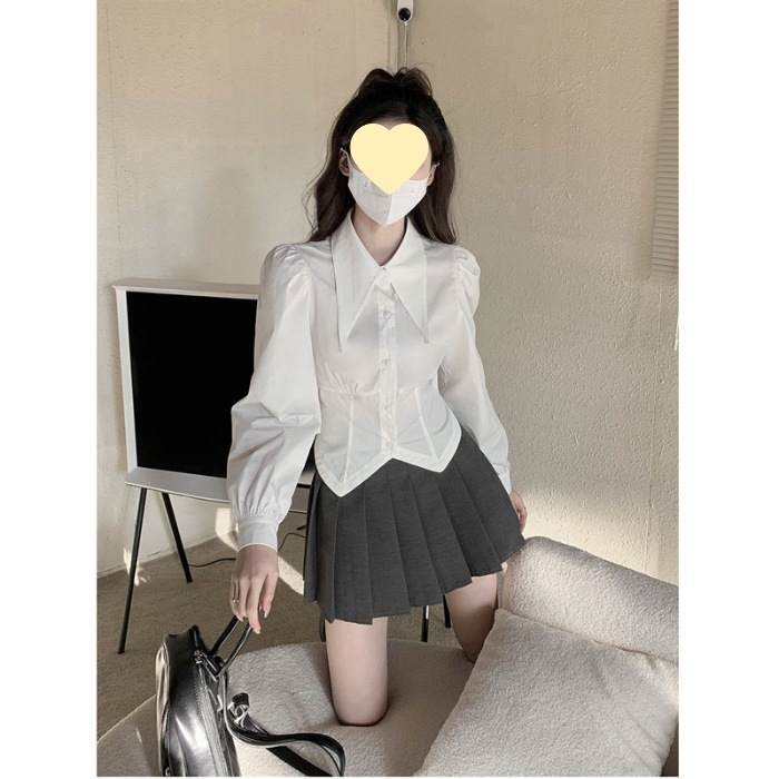 Kis méretű női tavaszi új stílus hegyes gallérral fehér hosszú ujjú ing női főiskolai stílusú blúz belső viselet alap rövid felső