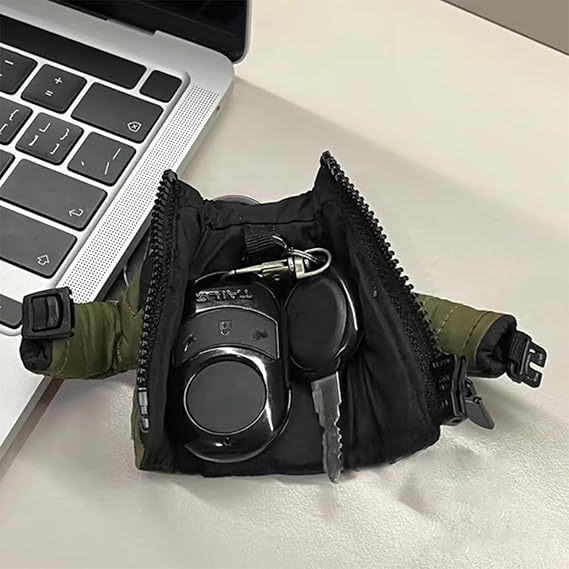 Határokon átnyúló új kulcstartó mini pehelykabát kulcstartó mini pehelykabát medál dekoráció