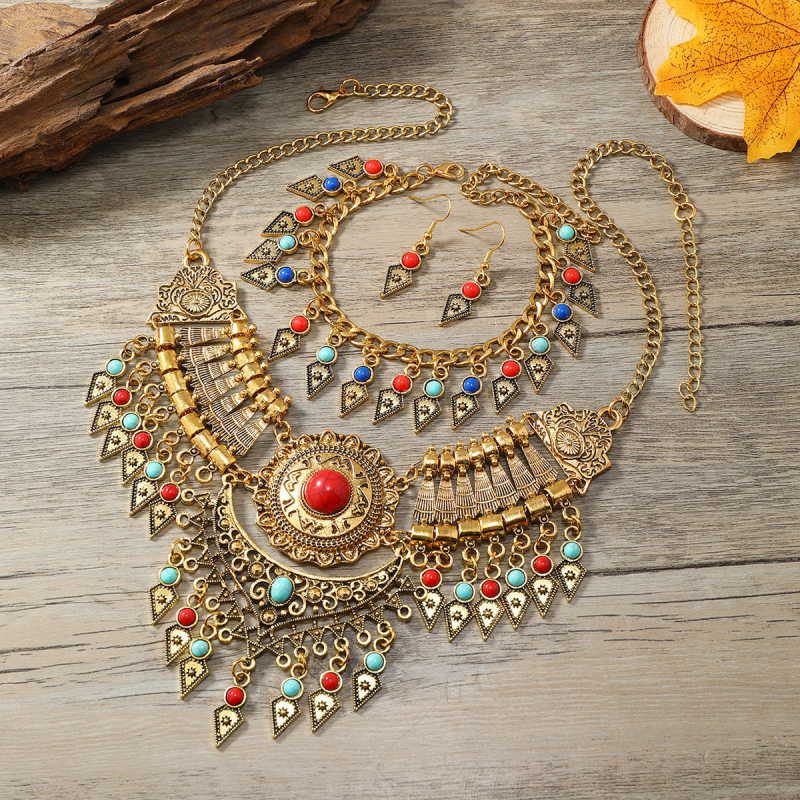 Kolmeosaline Xizang etnilises stiilis Euroopa ja Ameerika retro tutiga kaelakee, kõrvarõngad, käevõru, kampsunikett, rangluukett, ülikond