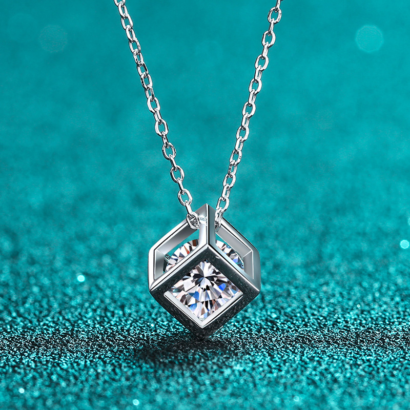 Moissanite gyémánt nyaklánc S925 ezüst pt950 arany nyaklánc négyzet alakú medál közvetlenül a gyárból élő értékesítésre