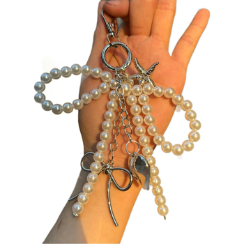 Κορεάτικο κομψό νέο γλυκό μαργαριταρένιο τόξο με ασημένια καρδιά κρεμαστό κόσμημα αυτοκινήτου μπρελόκ με ευέλικτη τσάντα κρεμαστό κόσμημα