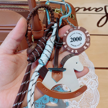 Τελειωμένο κορεατικό Miu Style Δερμάτινο Trojan Car Keychain Δημιουργικό Δώρο Πλεγμένο Σχοινί Τσιπ Τσάντα Κρεμαστό