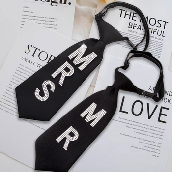 Μοντέρνα casual γραβάτα με γράμματα από στρας για άνδρες και γυναίκες, ζευγάρια, κολεγιακό στυλ, κοντή γραβάτα με γράμματα και ρυθμιζόμενο πουκάμισο
