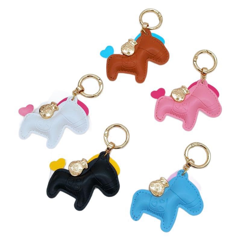 Most gazdag aranyos póni kulcstartó medál pár bőr rajzfilm függő gyönyörű iskolatáska ünnepi ajándék