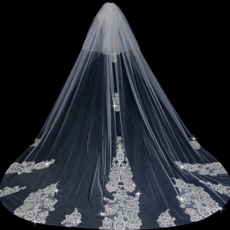 A menyasszony esküvői fő esküvői fátyol, kiváló minőségű érzékkel a nehéziparhoz, hosszú farok, nagy fátyol, szuper tündér esküvői fotózás, fátyolfej