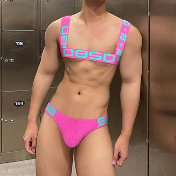 Sportinis ir fitneso pečių dirželis, itin plastikinis, elastingas krūtinės raumenų dirželis, seksualiai apjuostas ir demonstracinis, europietiškos ir amerikietiškos mados.