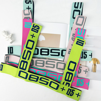 Sportinis ir fitneso pečių dirželis, itin plastikinis, elastingas krūtinės raumenų dirželis, seksualiai apjuostas ir demonstracinis, europietiškos ir amerikietiškos mados.