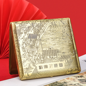 Dupla pisztollyal faragott Qingming Shanghe figura Guochao cigarettatartó sárgaréz férfi divatos fém 20 darabos hordozható aranyozott sárgaréz