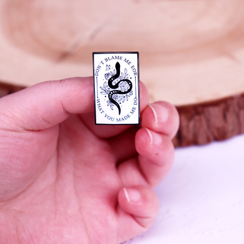 Ne engem hibáztass azért, amit kértél tőlem, zománc kitűző Taylor Swift album reputációs jelvény