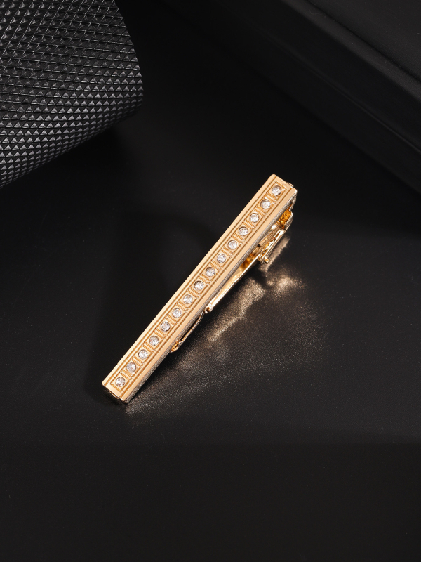 Uus piiriülene ja populaarne meeste pidulik rõivas, kerge luksuslik lipsuklamber teemantvärvi ärimoe isikupärastatud kulla ja hõbedaga