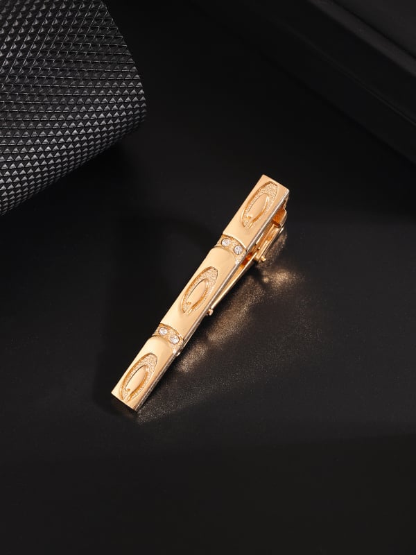 Uus piiriülene ja populaarne meeste pidulik rõivas, kerge luksuslik lipsuklamber teemantvärvi ärimoe isikupärastatud kulla ja hõbedaga