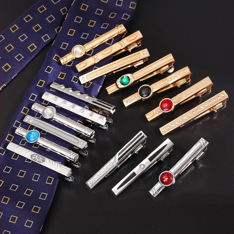 Uus piiriülene ja populaarne meeste pidulik rõivas, kerge luksuslik lipsuklamber teemantvärvi ärimoe isikupärastatud kulla ja hõbedaga