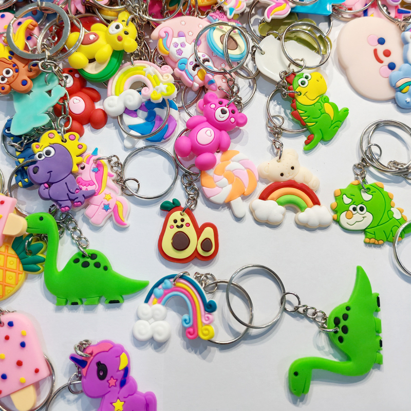 30/40 atsitiktiniai PVC silikoniniai raktų pakabukų maišeliai su priedais „Temu AliExpress“ karšto tiekimo didmeninė prekyba