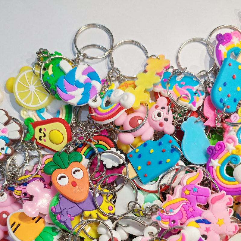 30/40 atsitiktiniai PVC silikoniniai raktų pakabukų maišeliai su priedais „Temu AliExpress“ karšto tiekimo didmeninė prekyba
