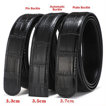 Krokodilmintás férfi öv, fej nélküli bőr, automata csattal, tűs csattal, lemezes csattal, névjegykártya nélküli csattal, marhabőr, vezetőpánt nélkül