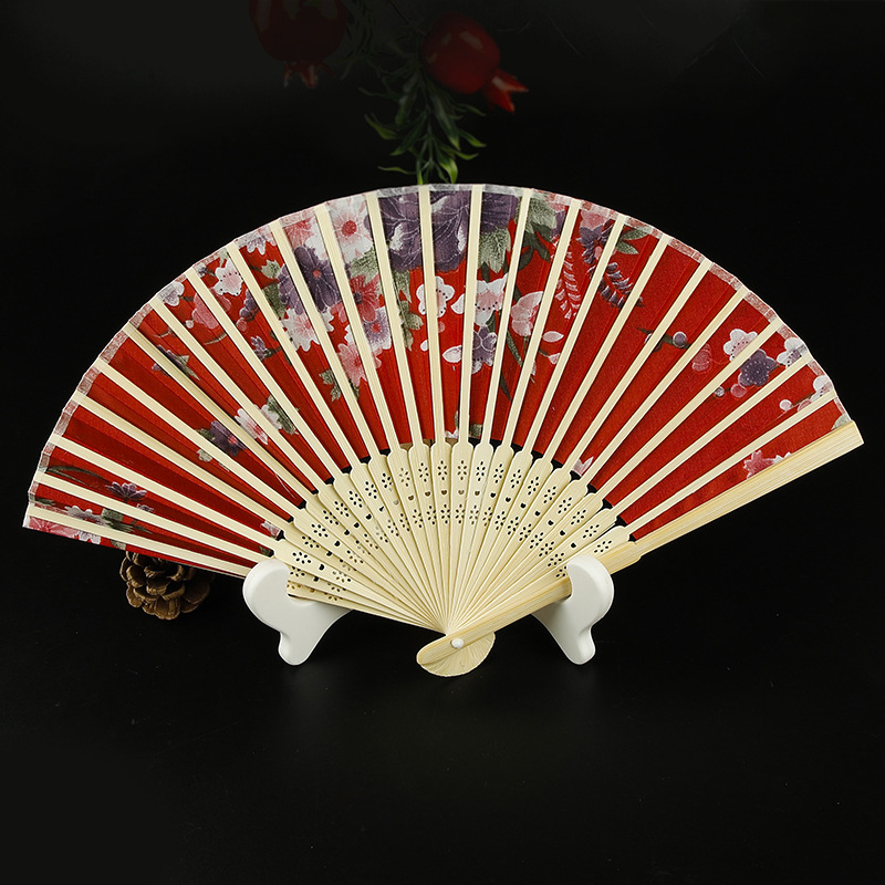 Kínai stílusú összecsukható juanfan bambusz üreges kis papírventilátor kreatív klasszikus antik hordozható női ventilátor esküvői szobadekoráció
