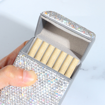 Nagykereskedelmi gyémánt durva cigarettadoboz finom cigarettadoboz 20 darabos férfi és női cigarettadoboz felhajtható hordozható cigarettadoboz nedvességálló cigarettatáska ajándék