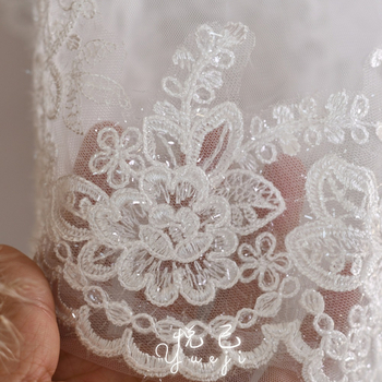 Yueji външна търговия изискан дантелен булчински воал катедрален дълъг бродиран бял воал YJV105