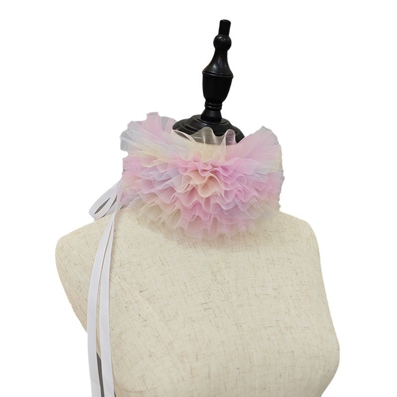 Pārrobežu Amazones pūkainā daudzslāņu salokāmā kakla siksna ar krāsainu princeses kakla siksnu renesanses rotaļu kakla siksna