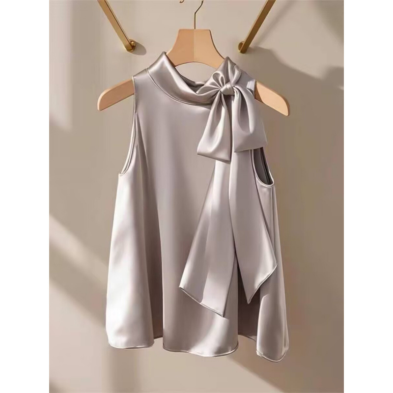 Francia stílusú, enyhén érett, niche lila szatén masnis női nyári, egyedi, tündéri, gyönyörű, lenge ujjatlan felső